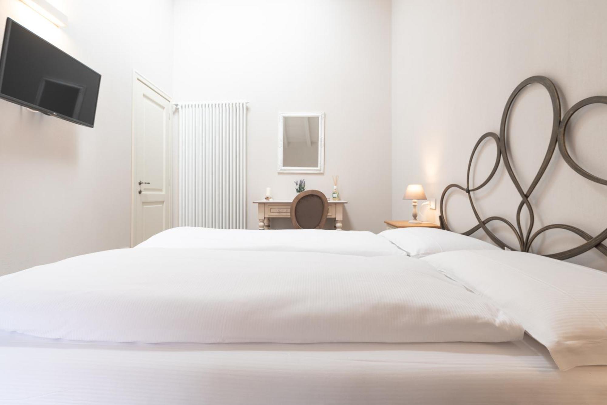 Antico Borgo B&B Cannobio Rum bild